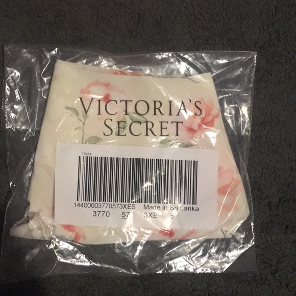 Bundle - Picture 2 of 6